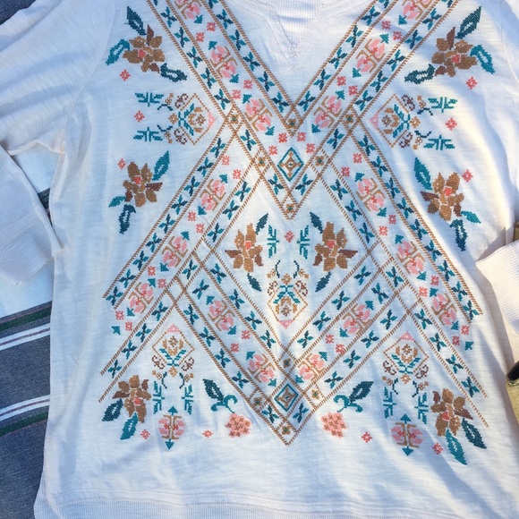 ⚘ Democracy Embroidered Tunic - Picture 12 of 16